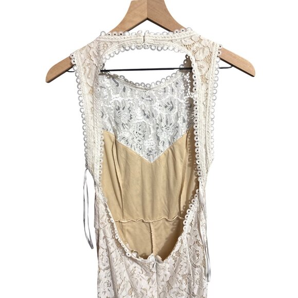 Lulus Small White Lace Sleeveless Bridal Gown With Open Back & Train NEW - Picture 9 of 12